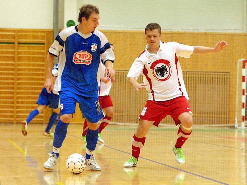 1. kolo 1. futsalové ligy: Benago - Torf Pardubice, 3. září 2010.