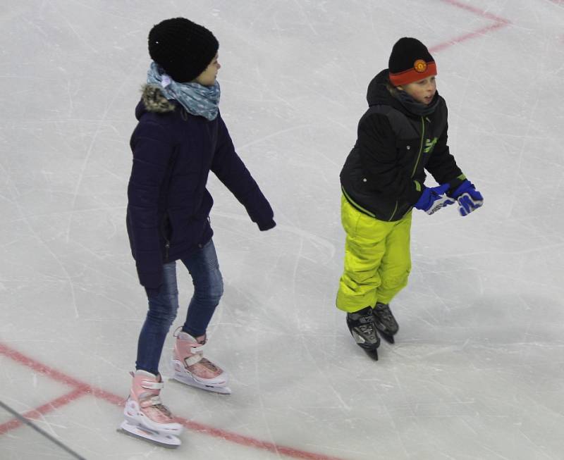 Zimní stadion v Čáslavi byl slavnostně otevřen poslední adventní neděli