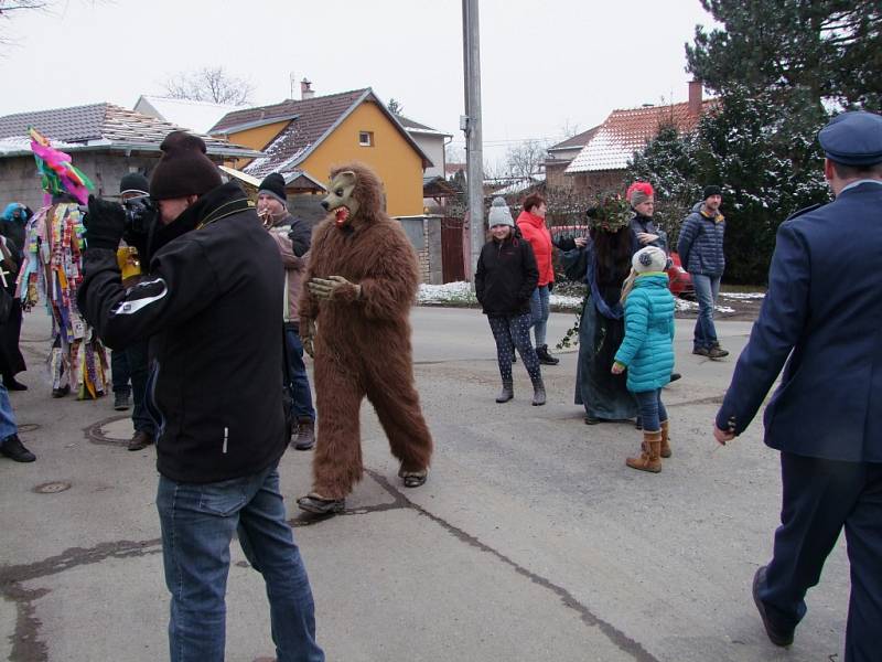 Masopustní masky pochodovaly Úmonínem