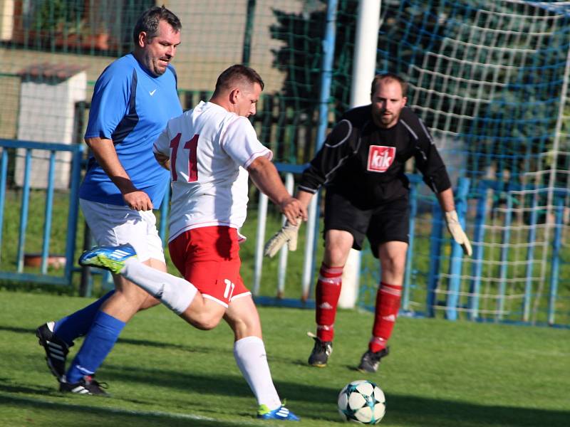 Fotbalová IV. třída, skupina B: TJ Sokol Malín B - TJ Sokol Červené Janovice B 4:3 pk (0:3).