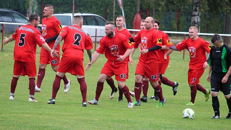 Fotbalová III. třída: TJ Sokol Červené Janovice - TJ Rataje nad Sázavou 3:0 (0:0).