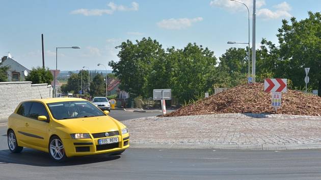 Kruhový objezd na Karlově - 23.7.2014