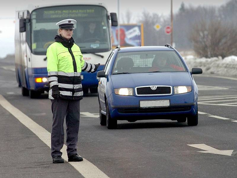 Srážka dvou osobních automobilů před ČKD v Kutné Hoře