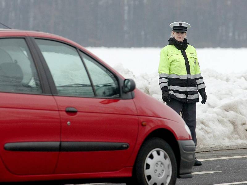 Srážka dvou osobních automobilů před ČKD v Kutné Hoře