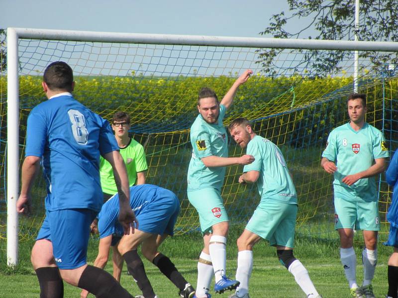 Fotbalová III. třída: FK Miskovice - TJ Sokol Červené Janovice 3:0.