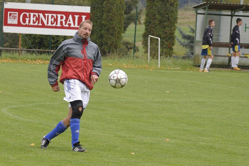 Utkání 7. kola okresního fotbalového přeboru: Zbraslavice - Sázava B 2:3.