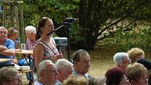 Koncert dechové kapely Křídlovanka hostil zámecký park ve Zruči nad Sázavou.