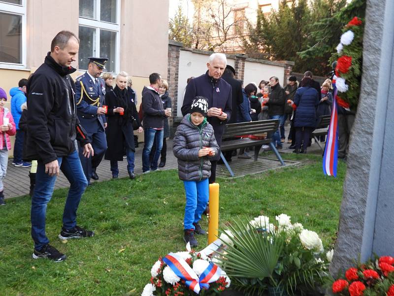 Z odpoledního setkání u příležitosti 30. výročí sametové revoluce v Čáslavi