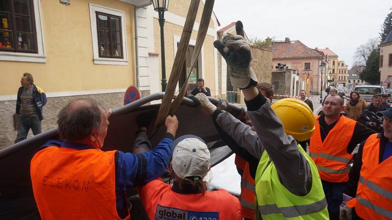 Instalace hodin na věž kostela sv. Jakuba