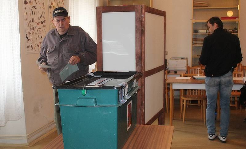 Lidé na Kutnohorsku volí své zástupce do poslanecké sněmovny.