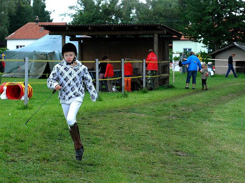 Jezdecké hobby odpoledne v Chotusicích „Na Křepelce“. 28.8.2010