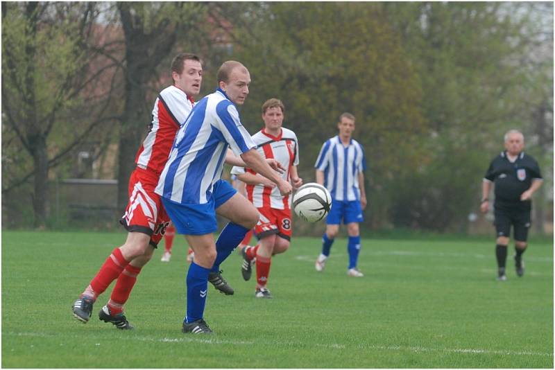 Okresní fotbal o víkendu 5. - 6. dubna 2014.