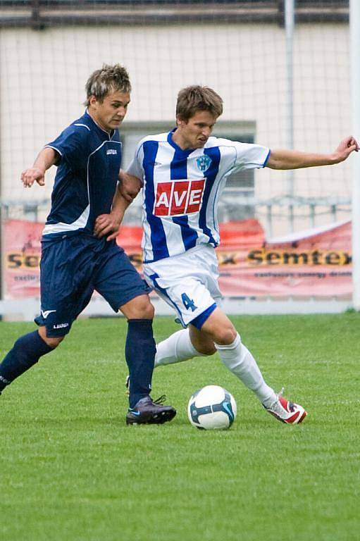 Fotbal divize: St. dorost Čáslav - Jíčín 3:1, sobota 22. srpna 2009