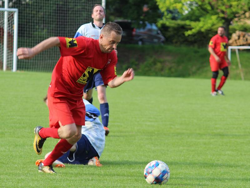 Letní liga Pivovaru Kutná Hora: TJ Viktoria Sedlec - TJ Sokol Červené Janovice 3:4 (0:2).