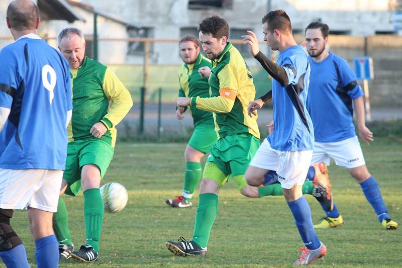 Fotbalová III. třída: TJ Sokol Červené Janovice - TJ Rataje nad Sázavou 0:7 (0:2).