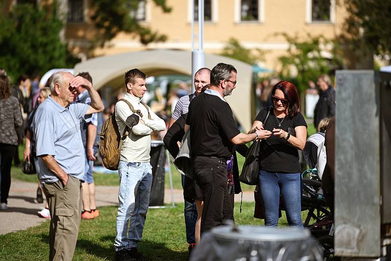 Park pod Vlašským dvorem se dočkal slavnostního otevření.