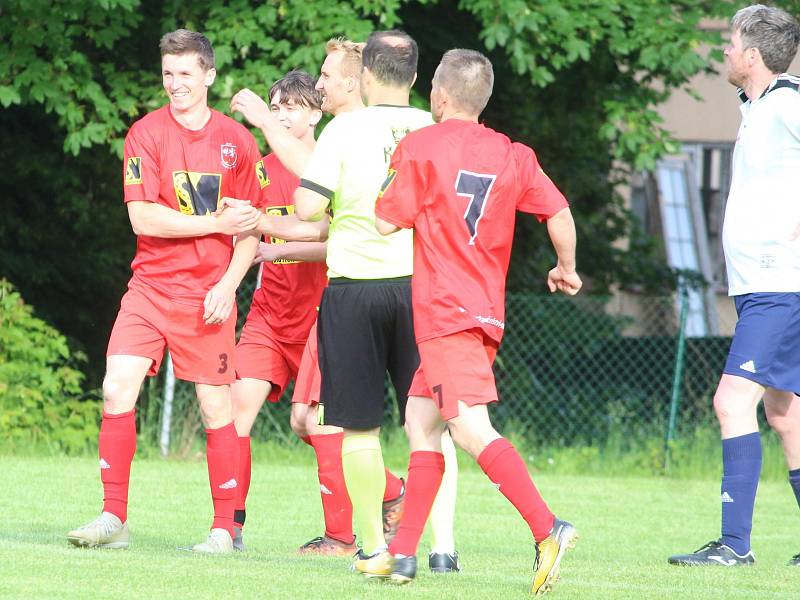 Letní liga Pivovaru Kutná Hora: TJ Viktoria Sedlec - TJ Sokol Červené Janovice 3:4 (0:2).