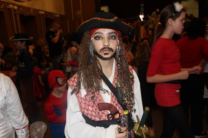 Na karneval do Kostelce dorazil i kapitán Jack Sparrow