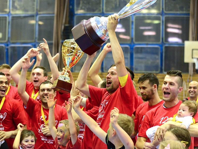 III. zápas finále play off CHANCE futsal ligy: FK ERA-PACK Chrudim - FC Benago Zruč n. S. 7:5 (5:2), 29. května 2016.