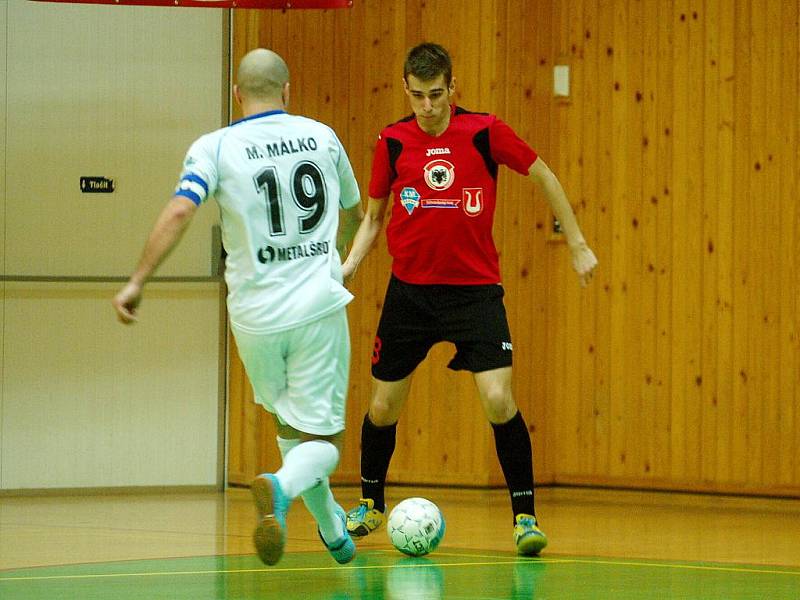 14. kolo Chance futsal ligy: FC Benago Zruč - 1. FC Delta Real Šumperk 6:6, 13. ledna 2012.