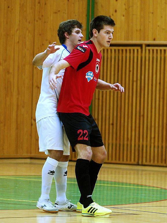 14. kolo Chance futsal ligy: FC Benago Zruč - 1. FC Delta Real Šumperk 6:6, 13. ledna 2012.