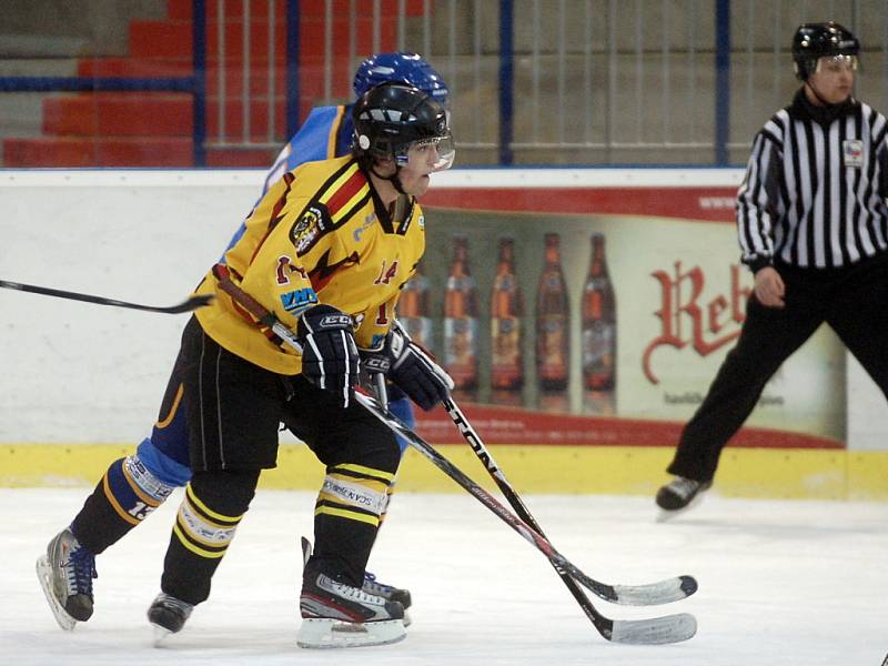 Krajská soutěž mužů: SK Sršni K. Hora - Hořovice 5:2, 25. února 2012.