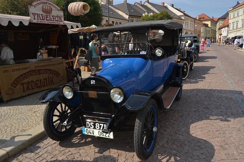 Veterán Rallye Kutná Hora v neděli.