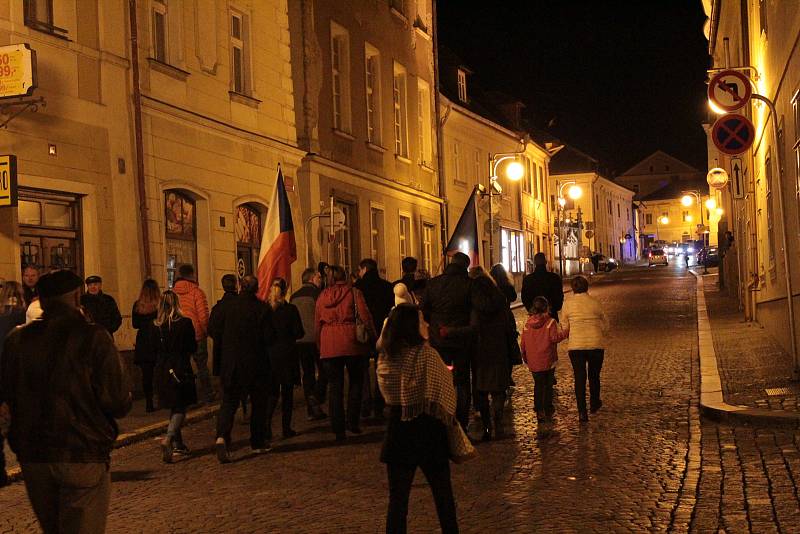 Happening v Kutné Hoře k výročí 17. listopadu.