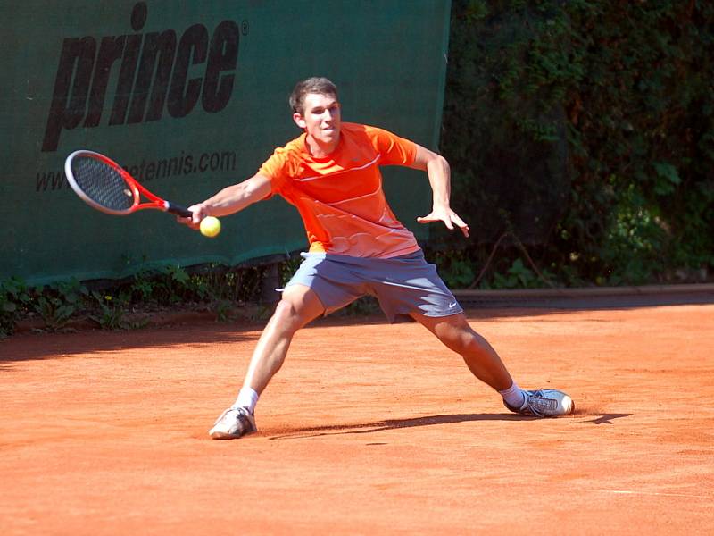 1. kolo II. třídy, skupiny B Středočeského kraje: Kutná Hora A - LTC Houštka B 5:4, 5. května 2012.