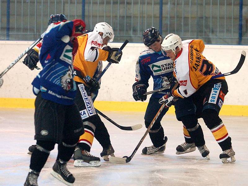 Ppřípravné utkání: Sršni Kutná Hora - HC Vlci Jablonec, 18. srpna 2011.