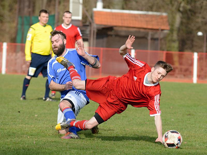 Ve 14. kole okresního fotbalového přeboru zvítězily Zbraslavice v Malešově 1:0.