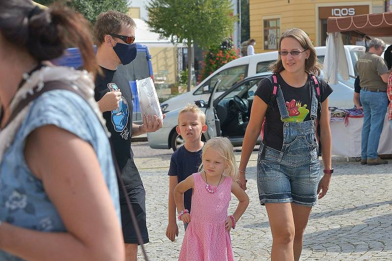 V neděli se konal na Palackého náměstí v Kutné Hoře první ročník trhu řemeslných výrobků.