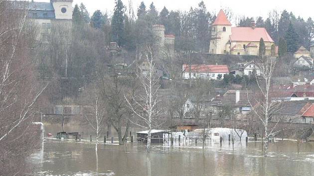 Zatopená část města na jaře roku 2006.