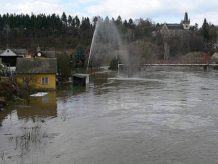 Zatopená část města na jaře roku 2006.