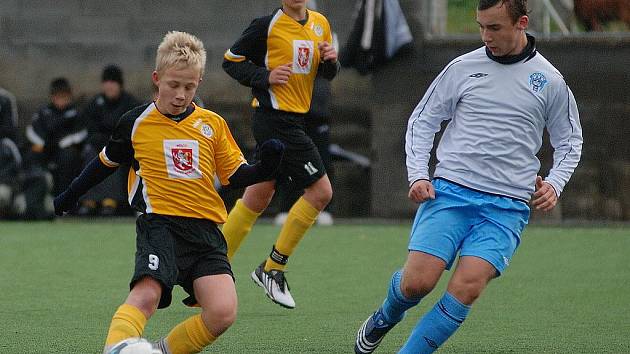 Fotbal divize žáků: St. žáci Čáslav - Hr. Králové 2:0, sobota 17. října 2009