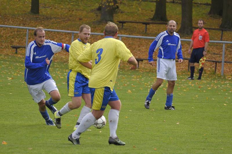 Utkání 7. kola okresního fotbalového přeboru: Zbraslavice - Sázava B 2:3.