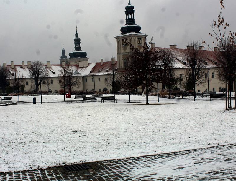 Kutná Hora vypadá pod sněhovou nadílkou jako město z pohádky.