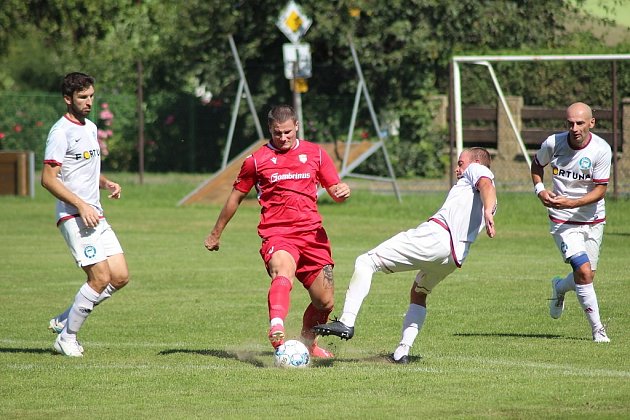 I.B třída: Z okresních celků vyhráli jen Uhlíři, Červené Janovice dostaly bůra