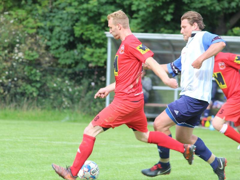 Letní liga Pivovaru Kutná Hora: TJ Viktoria Sedlec - TJ Sokol Červené Janovice 3:4 (0:2).