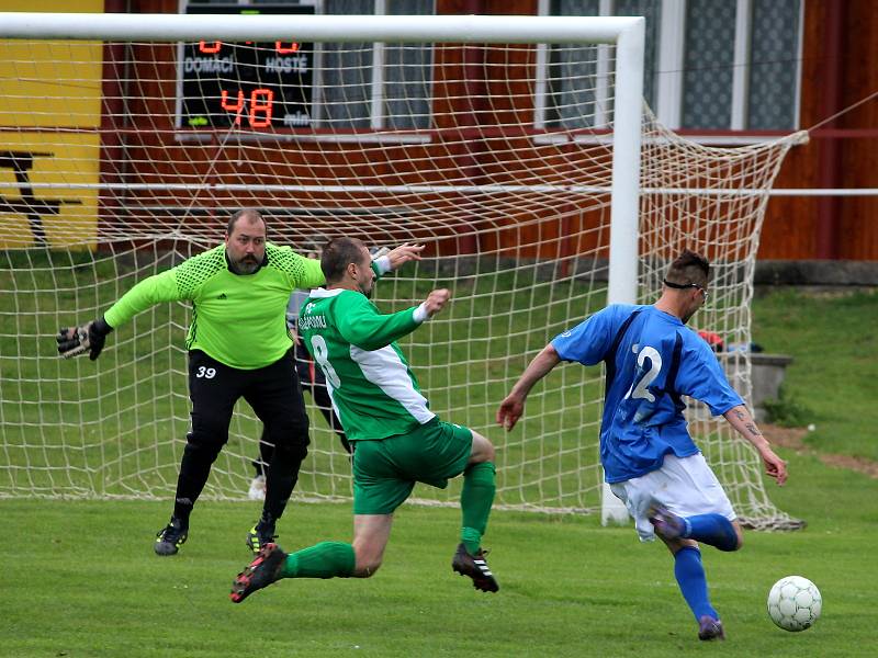 Fotbalová III. třída: TJ Sokol Červené Janovice - FC Bílé Podolí B 1:2 pk (0:0).