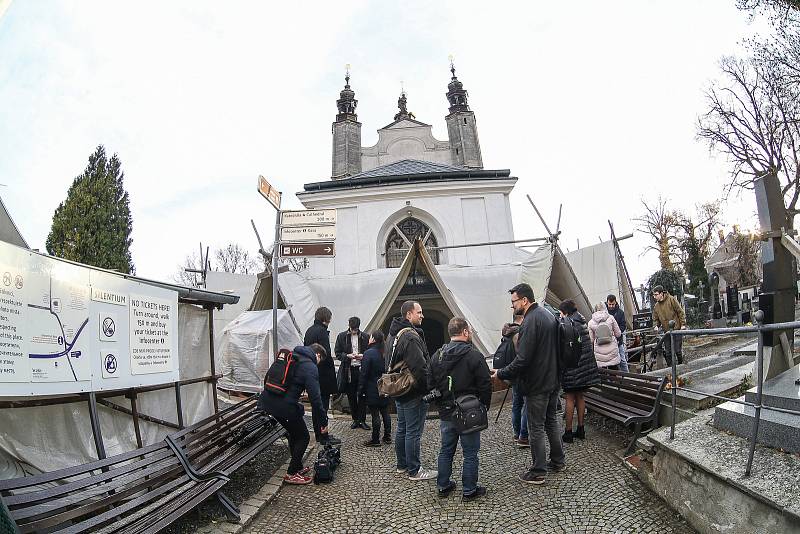 Ze setkání novinářů u příležitosti pokračující rekonstrukce sedlecké kostnice.