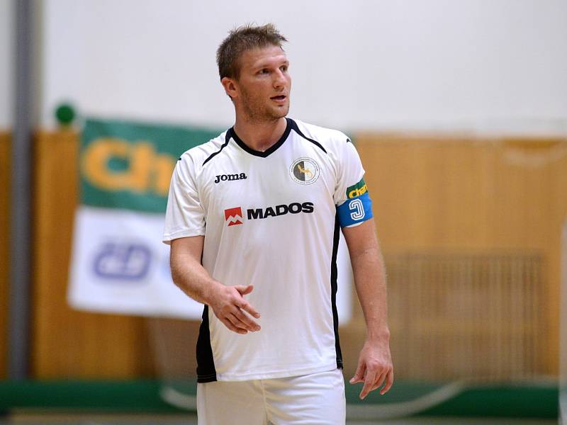 10. kolo CHANCE futsal ligy: Benago Zruč n. S. - Mados MT Hr. Králové 6:2.