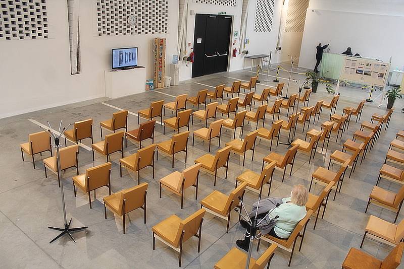 Z oficiálního zahájení provozu očkovací centra v nových prostorách kongresového centra Galerie Středočeského kraje v Kutné Hoře.