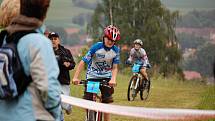 Z prvního kola cyklistického závodu Sraka Sport Cup Miskovice 2009, pátek 22. května 2009