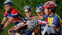 Z prvního kola cyklistického závodu Sraka Sport Cup Miskovice 2009, pátek 22. května 2009