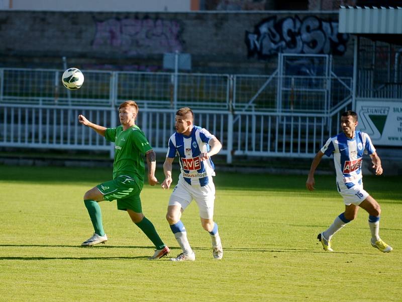 Čáslav porazila Karlovy Vary 6:2, 13. října 2013.