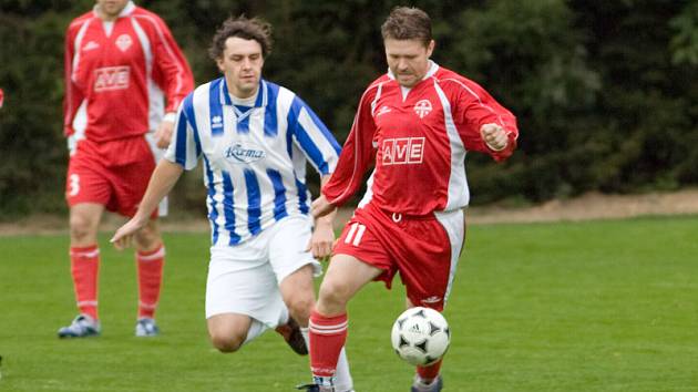 Z utkání I. B třídy Tupadly - Sadská 2:2, neděle 14. září 2008