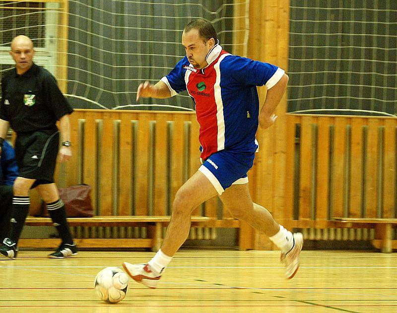 20. hrací den Club Deportivo futsalové ligy, 3. března 2011.