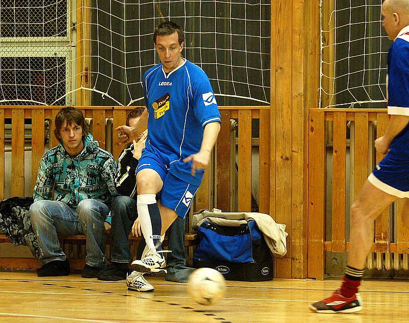 20. hrací den Club Deportivo futsalové ligy, 3. března 2011.