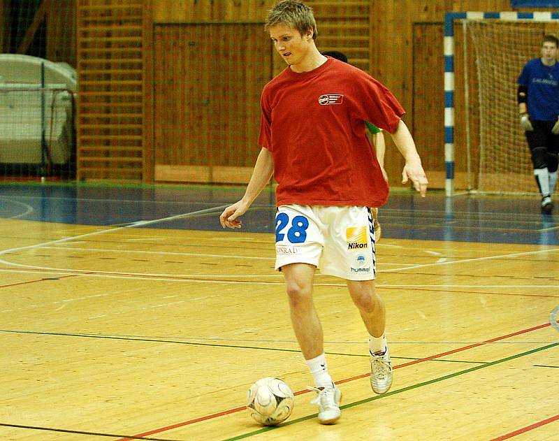 20. hrací den Club Deportivo futsalové ligy, 3. března 2011.